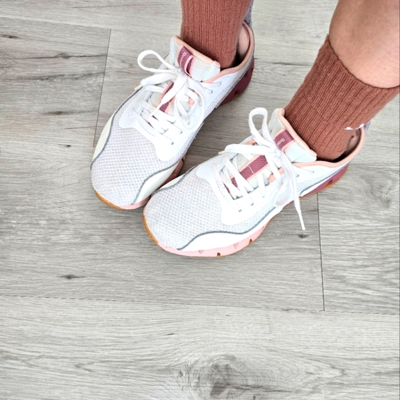 Reebok Shoes - Reebok | Zig Dynamica pink white ombre sporty low-top sneakers | WMS 9